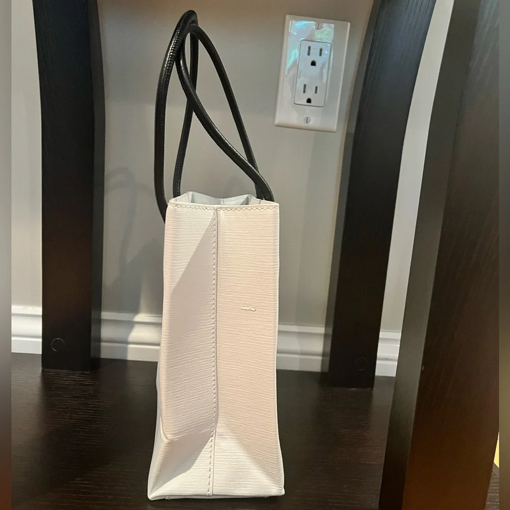 Balenciaga white shopping style hand bag! Gently preowned! - Picture 10 of 10